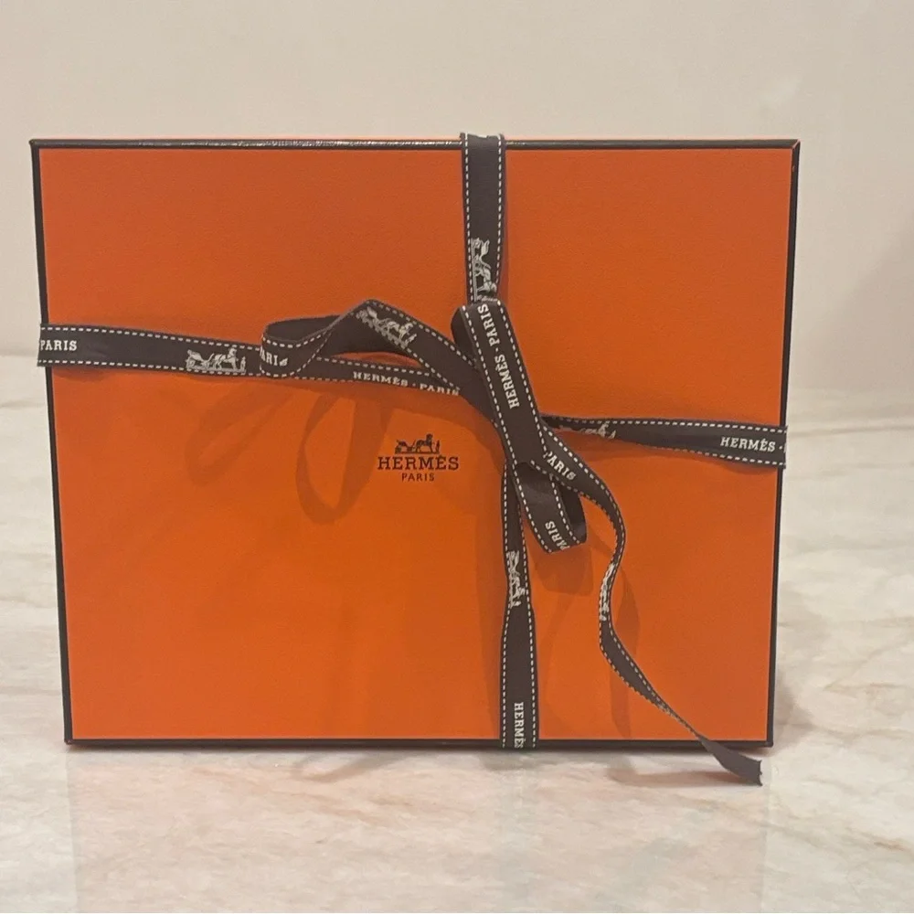 Hermès Authentic Orange Box w/ Ribbon – 7.5″ × 9″ × 3″ – Perfect for Mini Kelly,